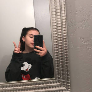 Meet your Posher, Glory